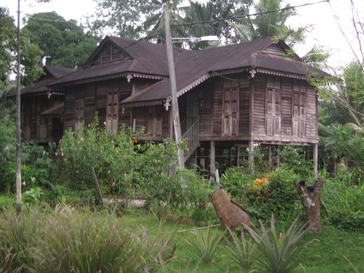  Rumah  Tradisional Kampung  Masjid Lenggong Jejak Mihrab 